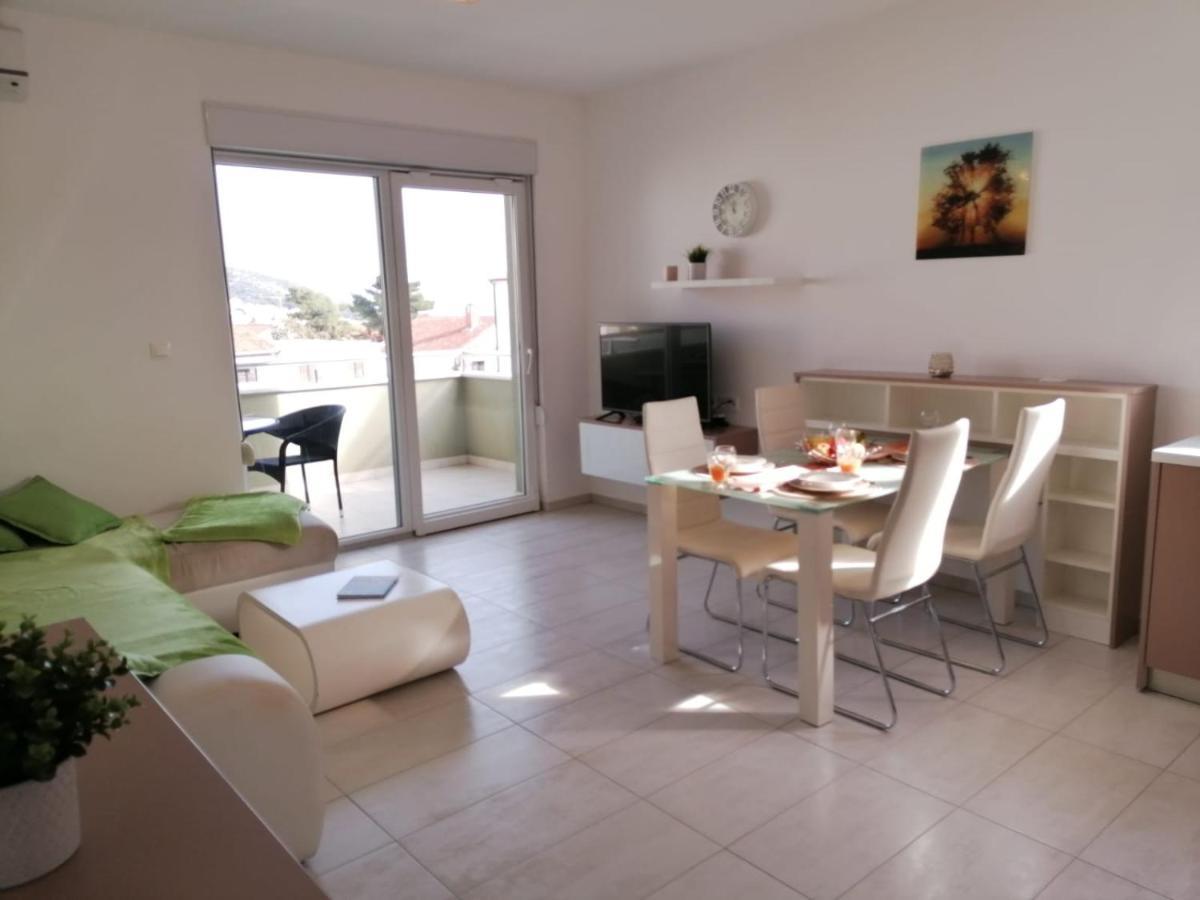 Apartment Mali San Trogir Exterior photo